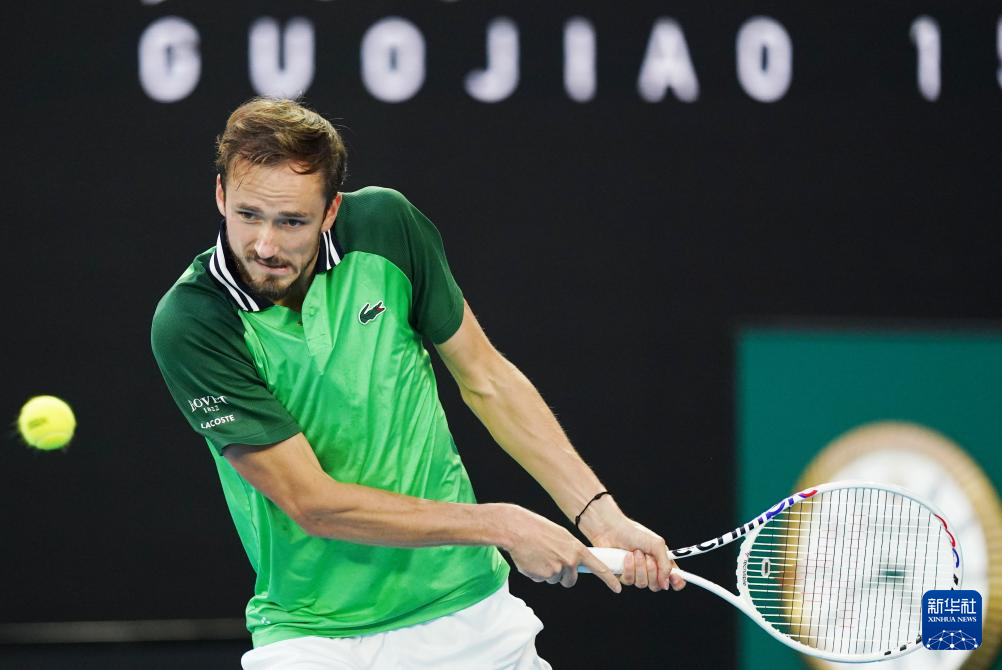 通过超高的 通过超高的