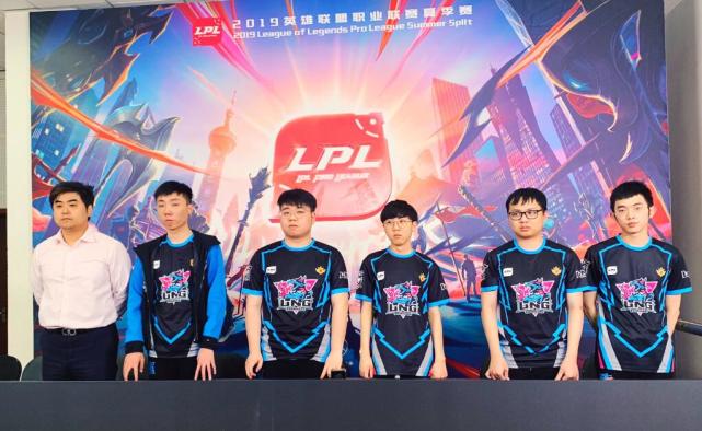 面对挑战 面对挑战